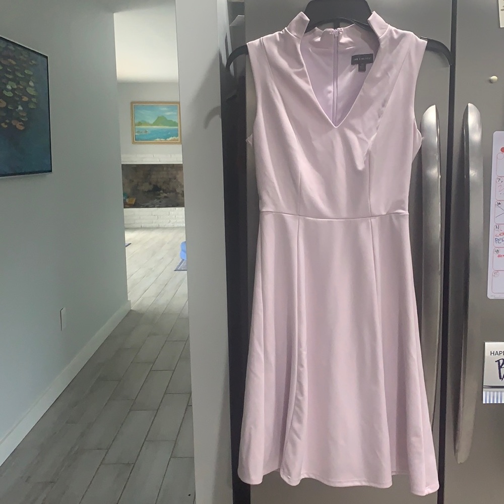 XS light purple dress. Like new. Zip back.